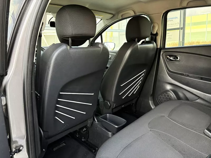 Renault Captur Zen Energy dCi Eco2 S&S 90cv 90 CV Manual